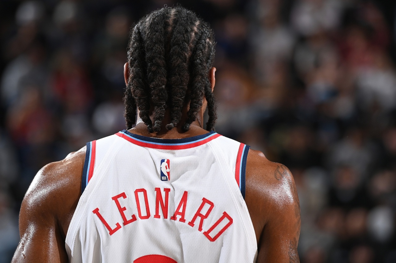 攻防崩塌与巨星隐身——快船附加赛遭勇士逆转的五大败因 一、核心谜团：伦...