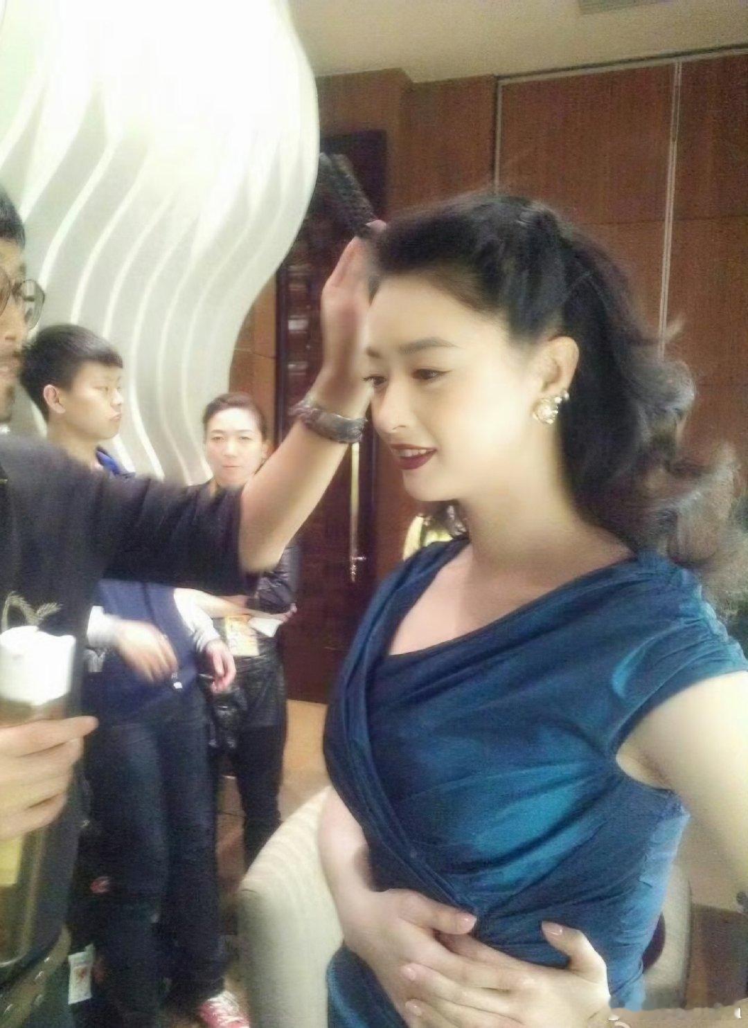 #蒋欣[超话]##蒋欣##蒋欣小巷人家##蒋欣斗局# 

爱姐姐 比天长 比地久

​
