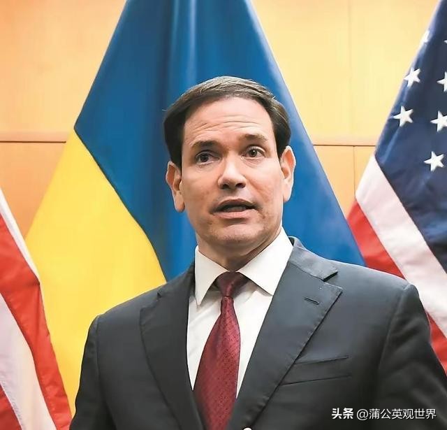 美国国务卿鲁比奥在出访乌兹别克斯坦期间公开表态：没有人能真正赢得这场俄乌战争。
 
鲁比奥感慨，战事日复一日带来无尽破坏：“每天都有人丧生，每天都有建筑遭轰炸、每天都有设施遭损毁。”他透露，尽管目前俄乌和平谈判始终未能取得实质性突破，但美国政府仍将持续寻找契机，推动双方达成和平协议。同时他证实，特朗