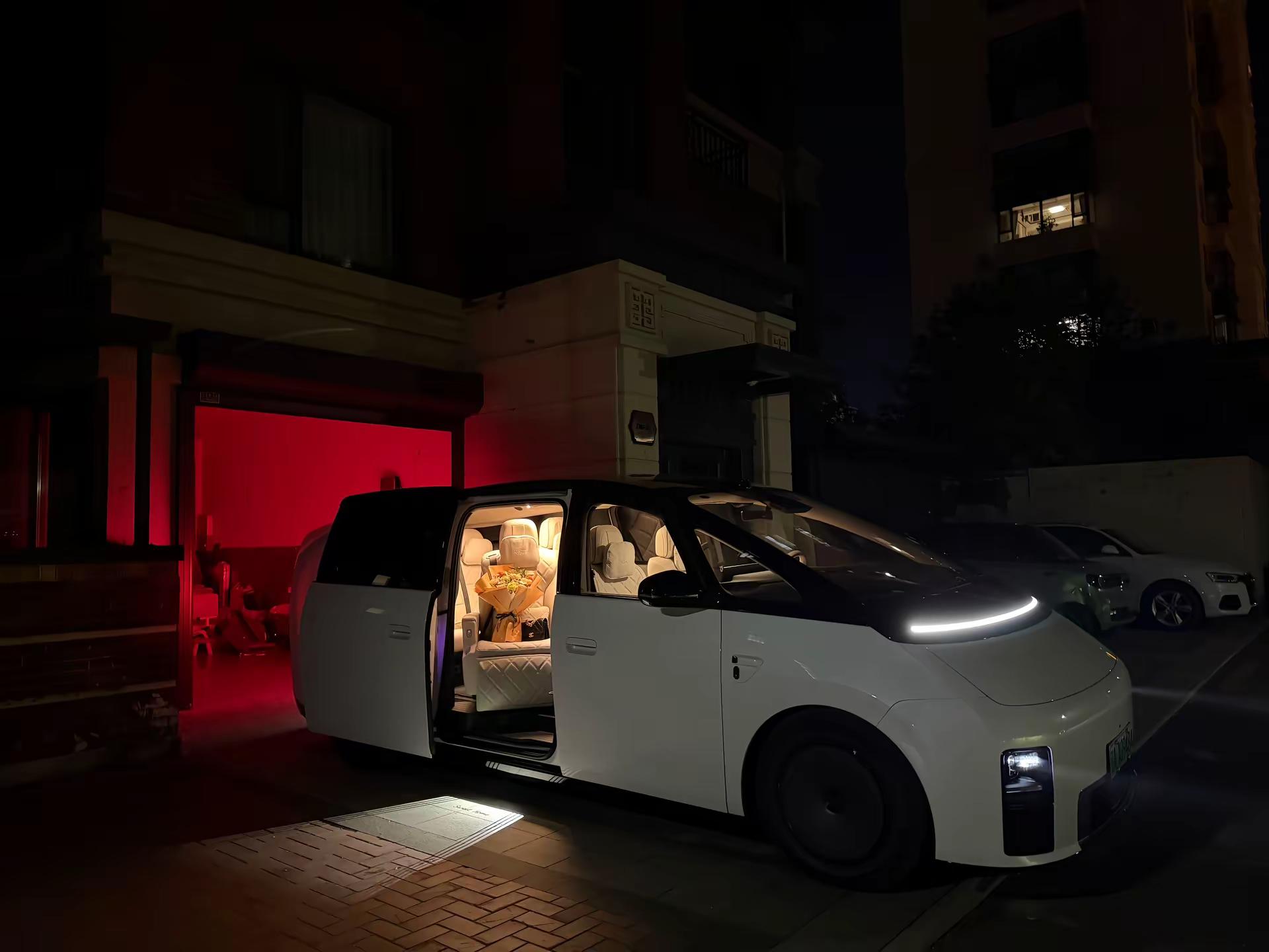 从此不再坐副驾，乔师傅你慢点起步哦喜提新车