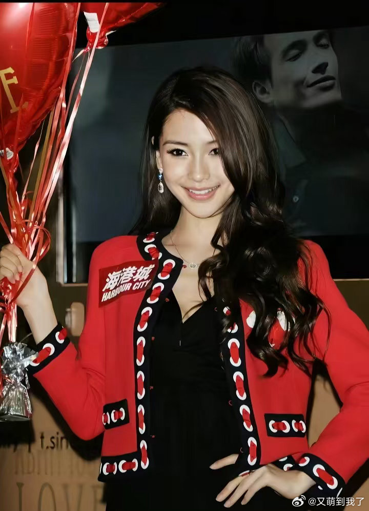 #angelababy[超话]#  [抱一抱]#杨颖angelababy# 
欲祝你有不尽的鲜花和浪漫
​