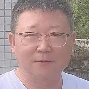 山谷等云雾闲人