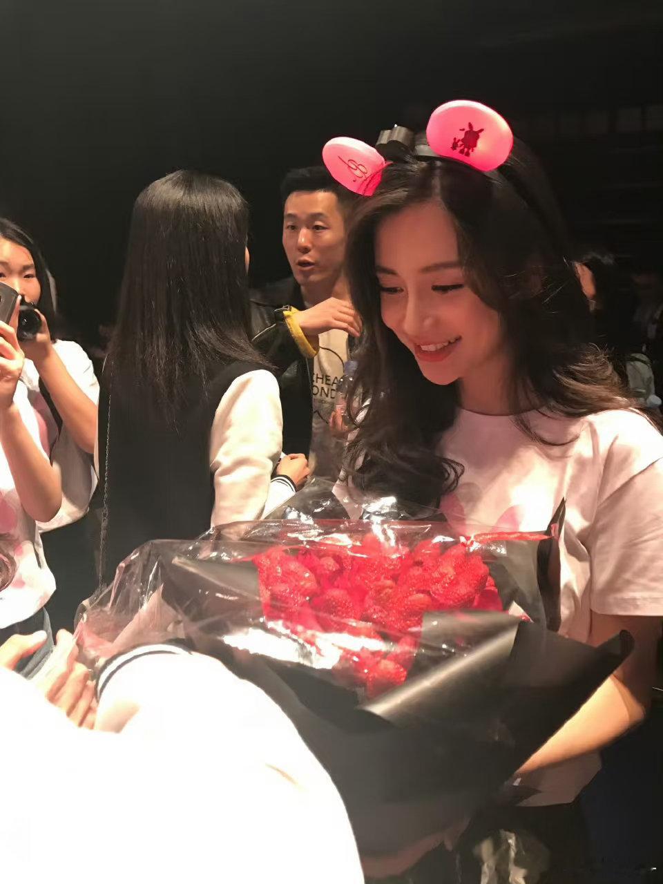 杨颖丨2017.4.24粉丝后台见面会 ​ ​