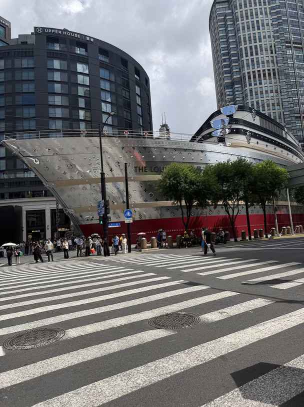 来上海见一个老乡🫣