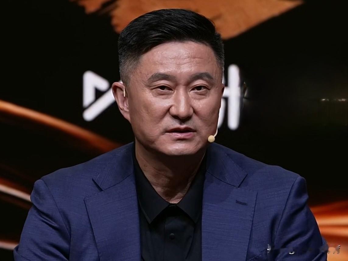 某咕两个解说，深圳去挑一个当主教练吧！
顾全会不会步周鹏的后尘？

北京时间10月16日19:35，CBA常规赛揭幕战，上海久事102-68大胜深圳马可波罗。
CBA本赛季最年轻的主教练，顾全的执教首秀告负。他的临场调整有待提高，上海队第二节起势时暂停、换人调整完全没有效果，拥有三个不错的外援，进攻