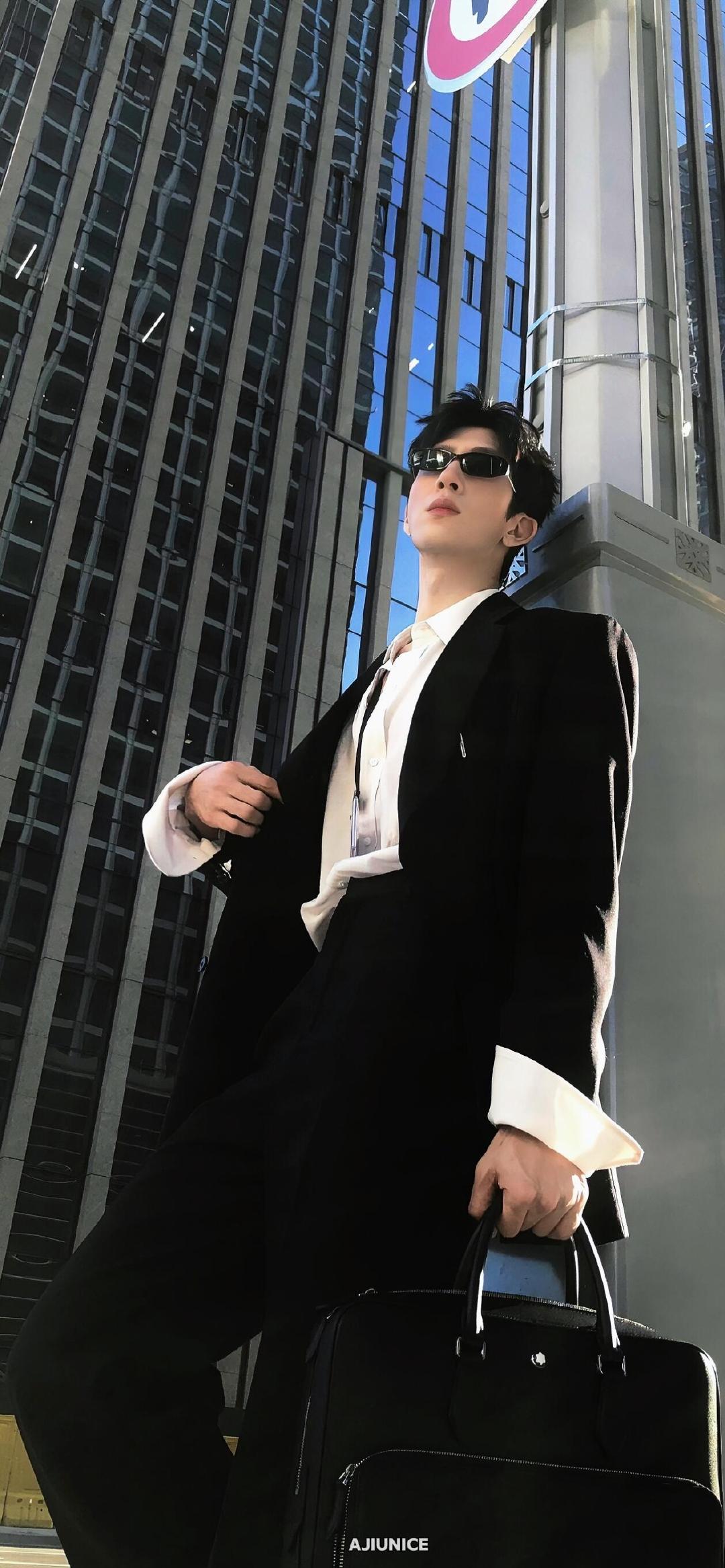 #井柏然杭州人气# 井柏然杭州人气太火了！火成啥样了！ ​