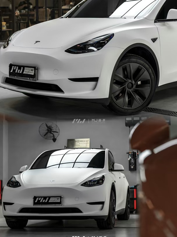 特斯拉Model Y｜缎面哑光白，干净到骨子里☁️
特斯拉Model Y 改色完工✨
缎面哑光白，不是死板的纯白，细腻雾面质感，高级感直接拉满。
	
去掉亮面的反光，柔和的哑光肌理，搭配Model Y流畅的溜背线条，简约又耐看。
不浮夸，日常通勤、出行拍照都很出片。
✅不伤原厂车漆，膜面细腻均匀，包边细节到位，想换颜色随时撕除。
	
干净纯粹的白色，真的很适合特斯拉，低调又耐看。
	
#特斯拉ModelY #特斯拉改色 #哑光白改色膜 #汽车改色贴膜 #东莞贴膜 #东莞改色贴膜 #换个颜色换一种心情 #汽车外观升级 #汽车贴膜 #汽车美容