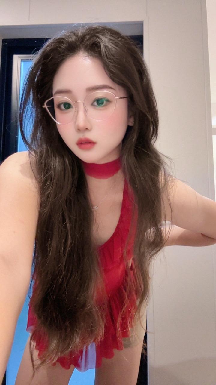 <p>好女人 坏女人 姐姐 许妍 美女 <!--{img:0}--><...