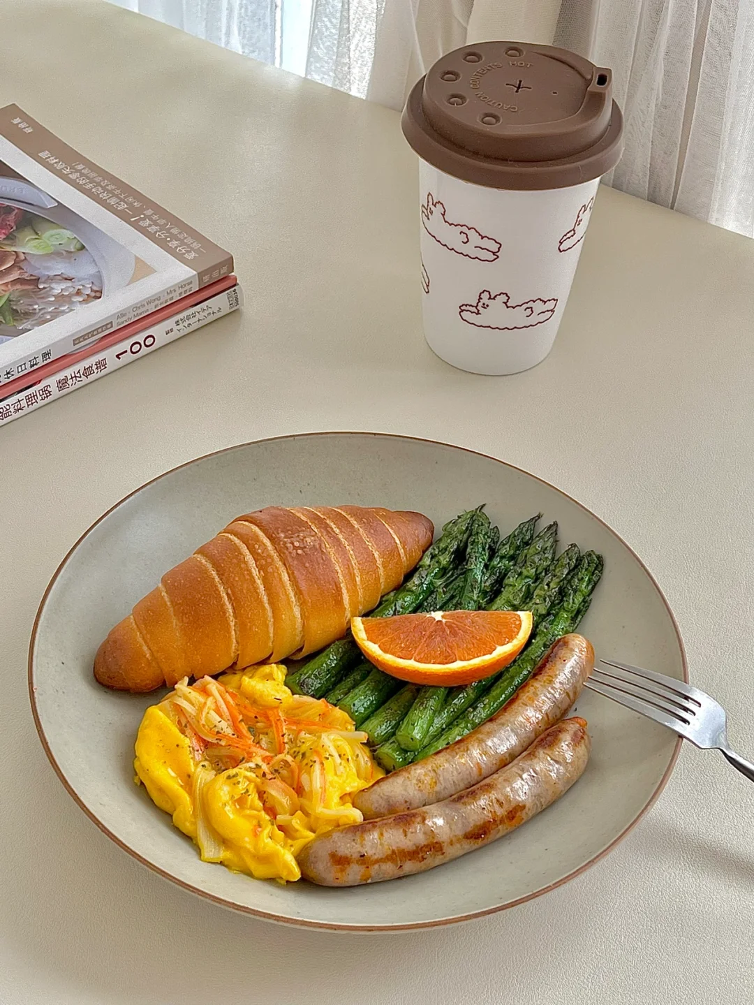 ☀️盐面包香肠滑蛋早餐盘｜春天气息早餐盘😋