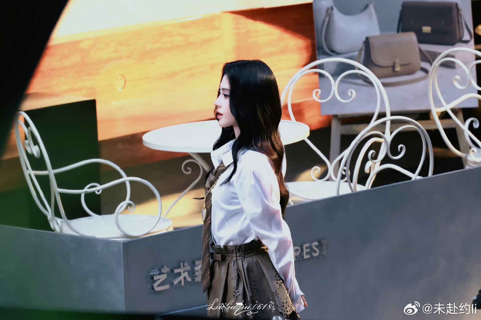 #鞠婧祎[超话]# jjy#鞠婧祎苏绿夏#  jjy#鞠婧祎万花世界#  jjy

微微颤抖的镜头是我呼之欲出的心跳

​