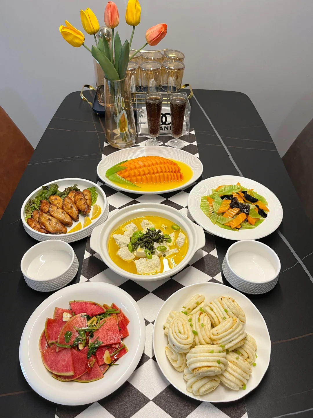 筷子喝不了汤，勺子吃不了面