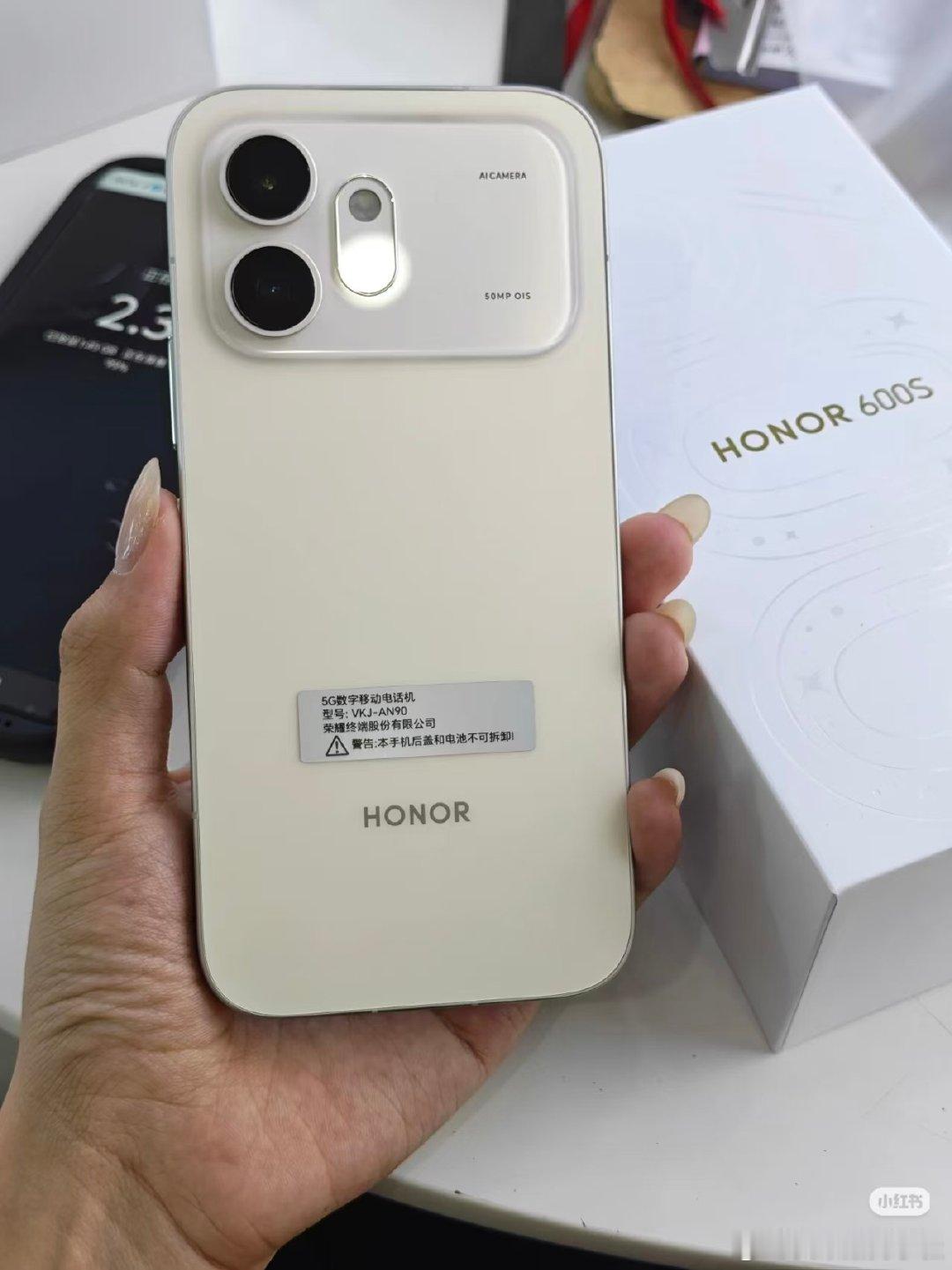 两千档续航卷王｜荣耀600元气版实测📱
预算2‑3k追求续航+耐用看这台#荣耀600
#荣耀X80ProMax
#荣耀RobotPhone ​