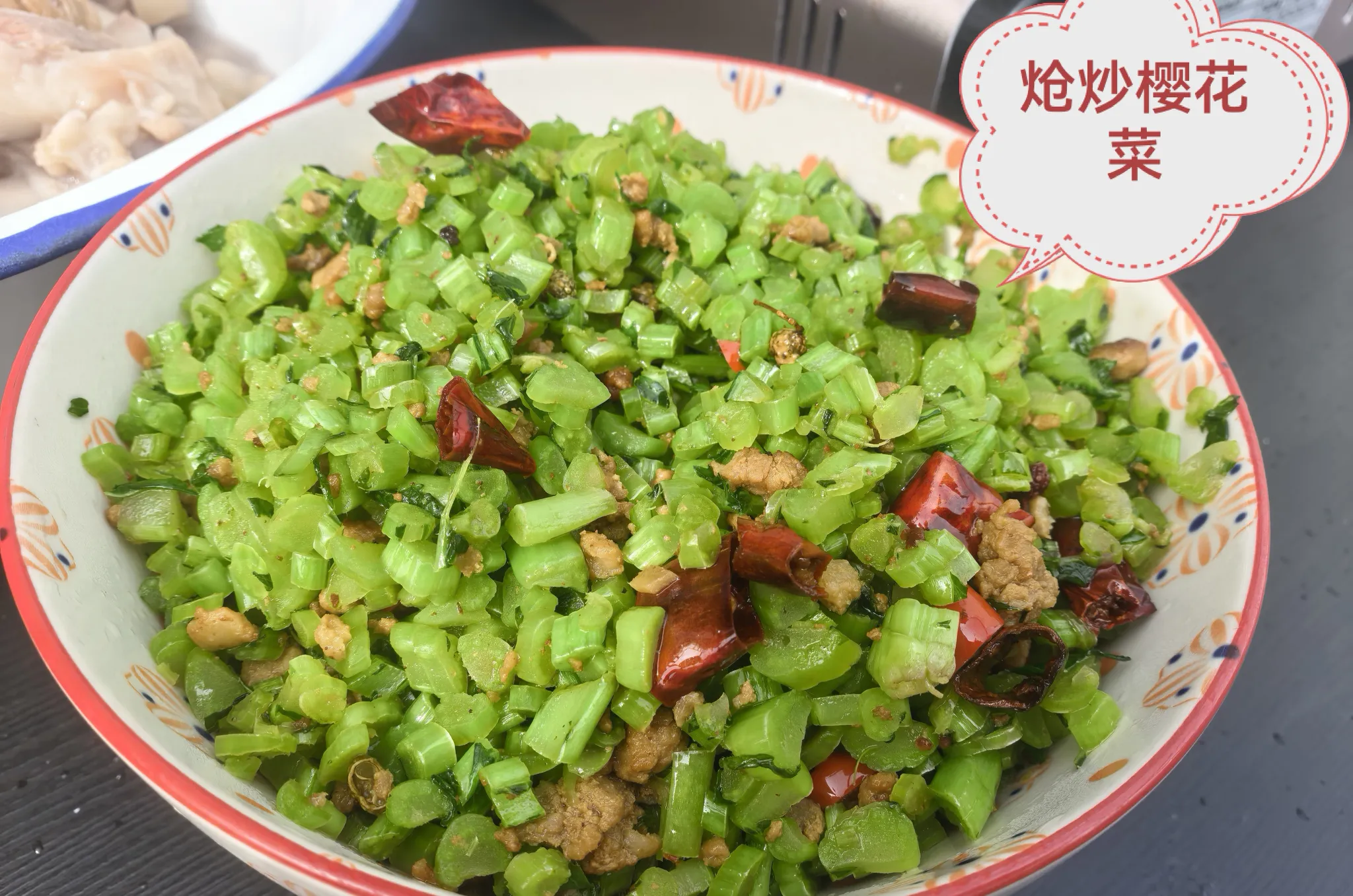 在澳洲悉尼家里随便整点下饭菜都比到外面吃饭要和口味好吃，既经济又实惠。说来也新鲜
