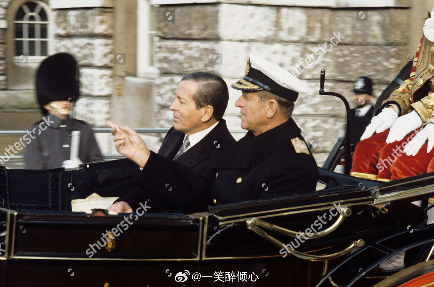 #英国王室[超话]#  

今天是荷兰王夫克劳斯亲王的诞辰1️⃣0️⃣0️⃣周年，他是荷兰的贝娅特丽克丝前女王的丈夫，威廉亚历山大国王的父亲🇳🇱 ​