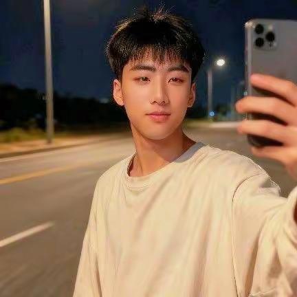 <p>街拍小姐姐穿搭秀 <!--{img:0}--></p><img ...