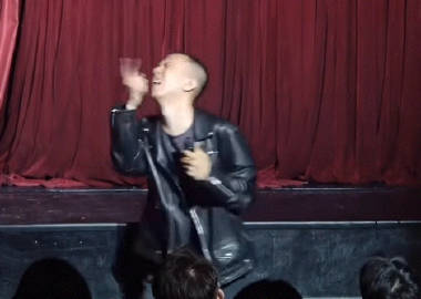 存一个付航表情包