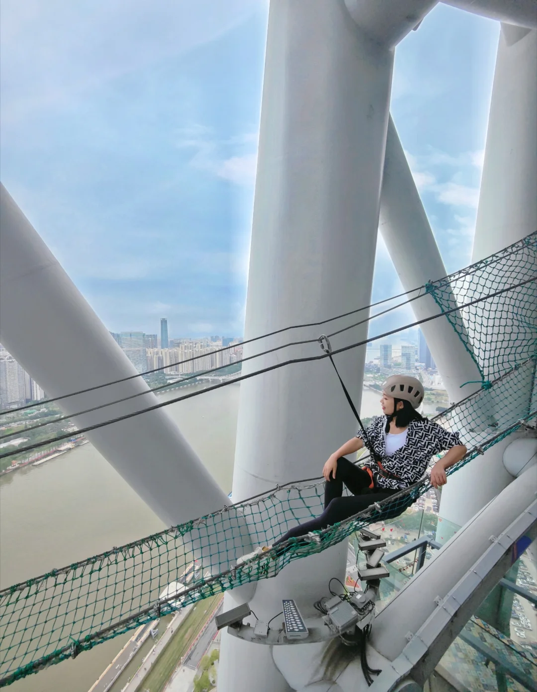 广州玩乐尽头是离地188米走钢丝？