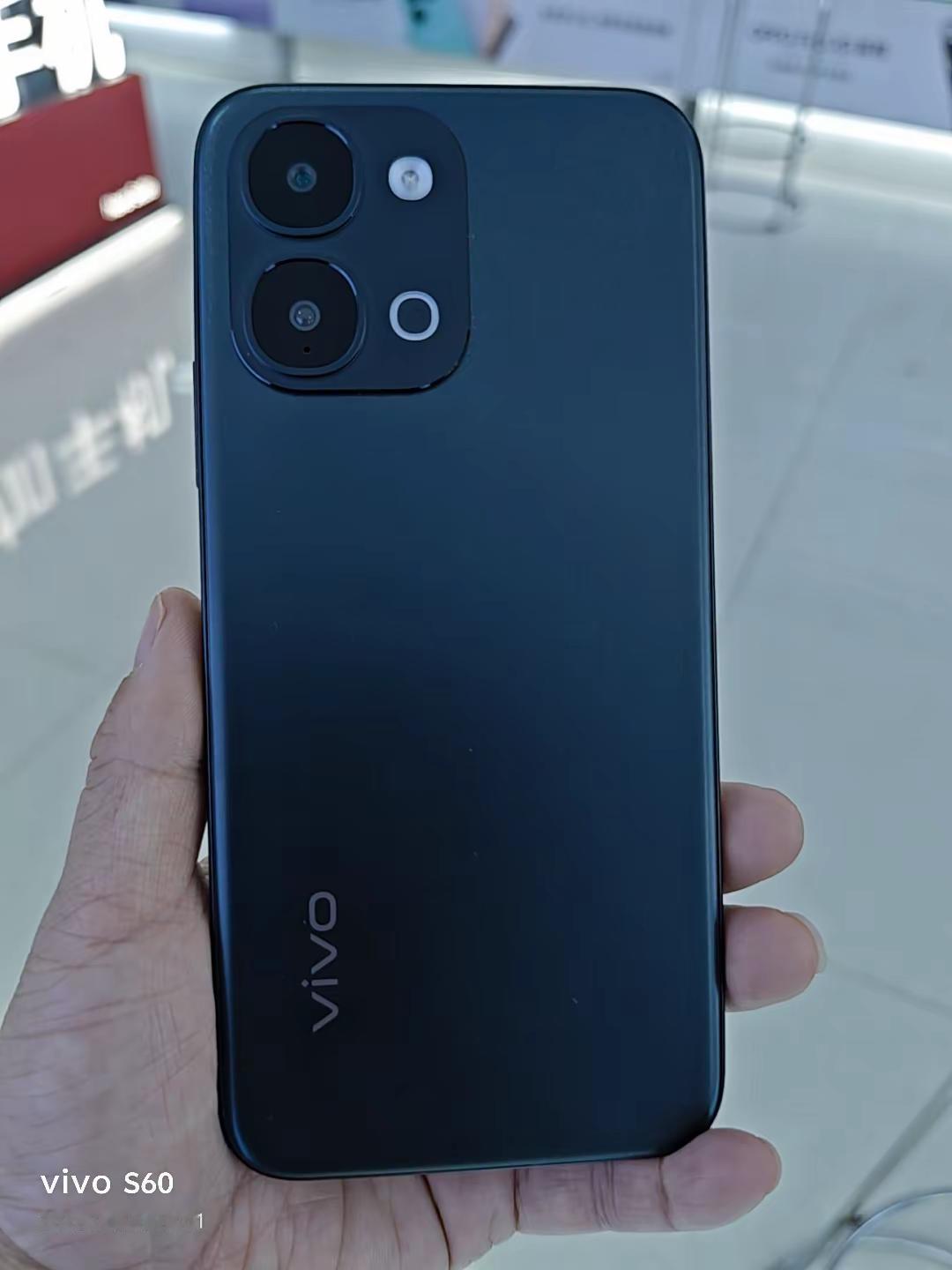 🍃夏日落幕，秋天开篇入手一台高颜值vivo📱定格秋风、街边落叶、落日风景秋日出游拍照神器，冲鸭ฅ՞•ﻌ•՞ฅ📸vivo vivo夏日超值季 vivoX300E vivoS60