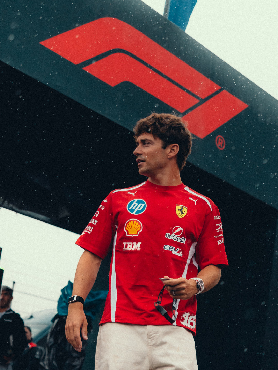 本周最开心的事：回到赛道🇳🇱🏁

期待这个周末有更多惊喜🏎️✨

#法拉利F1车队[超话]##F1[超话]##2026F1荷兰大奖赛# ​