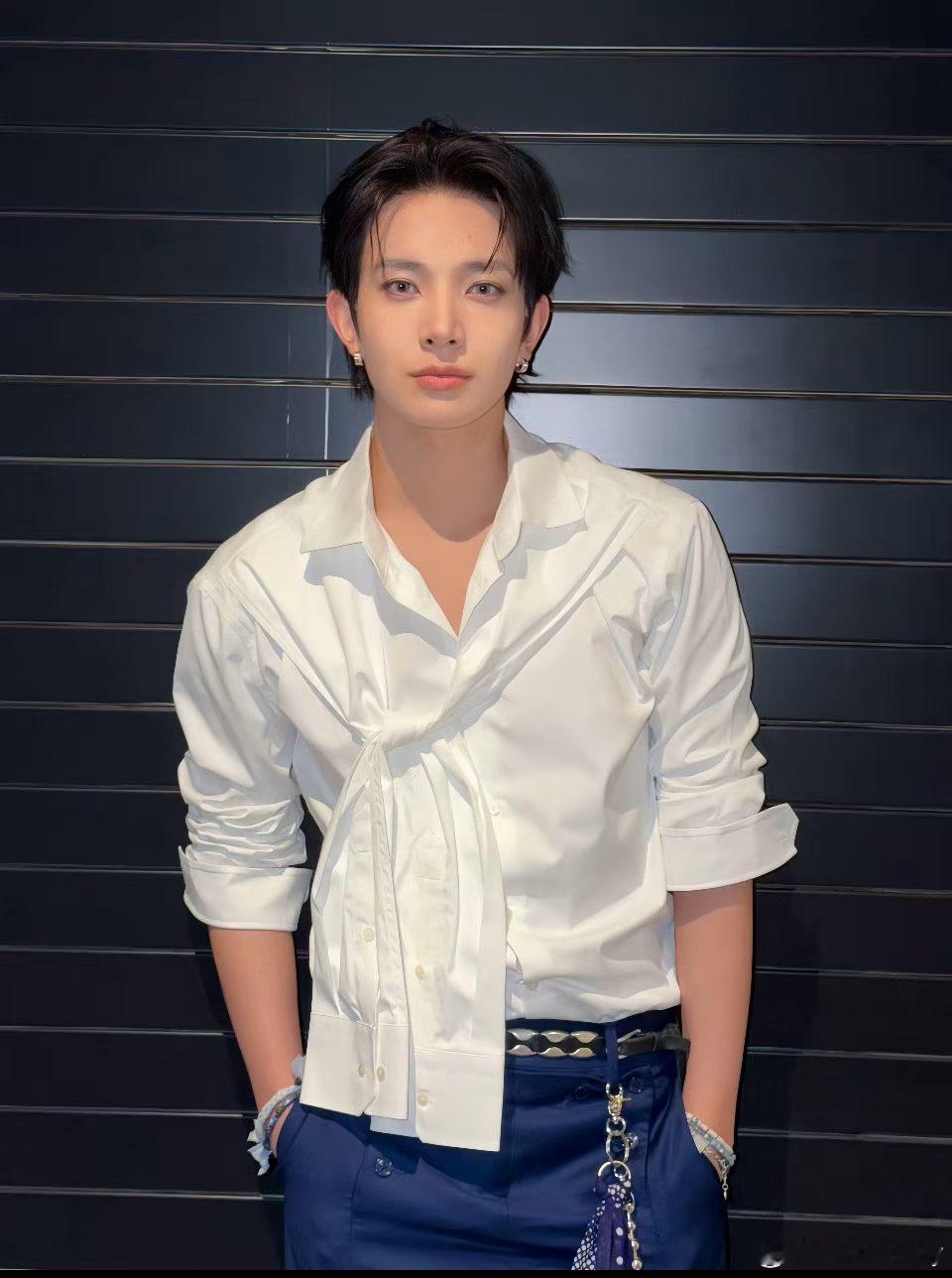 #李羲承[超话]#  이제 가을이에요 오빠 ​