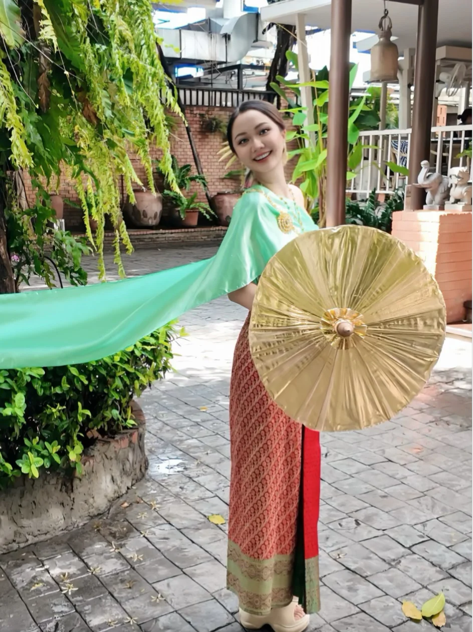 来曼谷旅行，和闺蜜挖到老牌米其林宝藏泰餐！THE LOCAL连续9年米其林推荐，