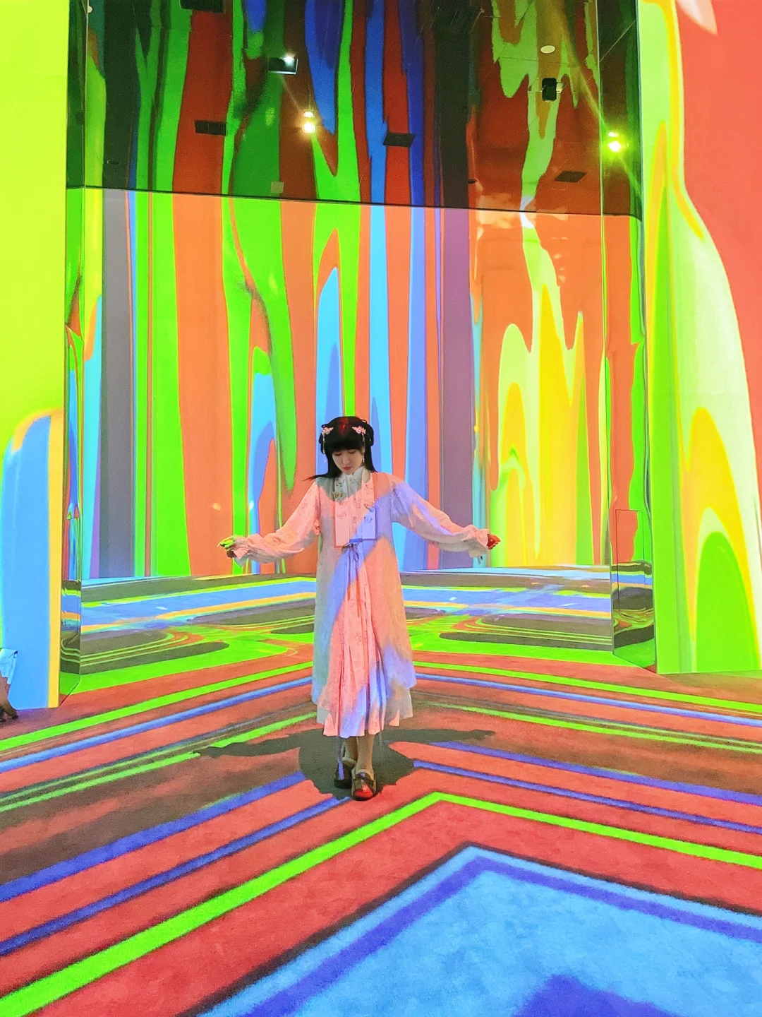 上海看展｜目光所及，尽是斑斓