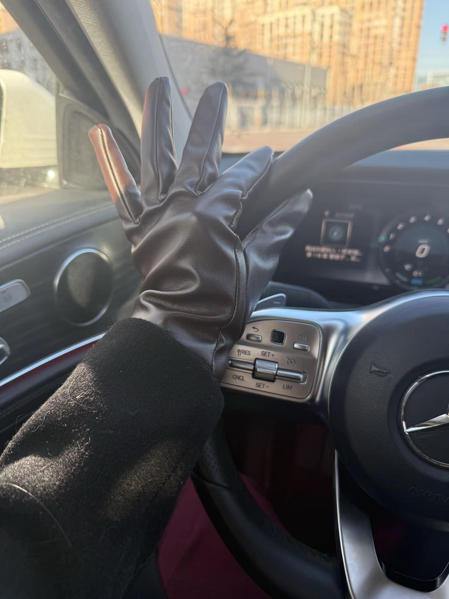 算了、和你们这些有方向盘加热的说不清楚。