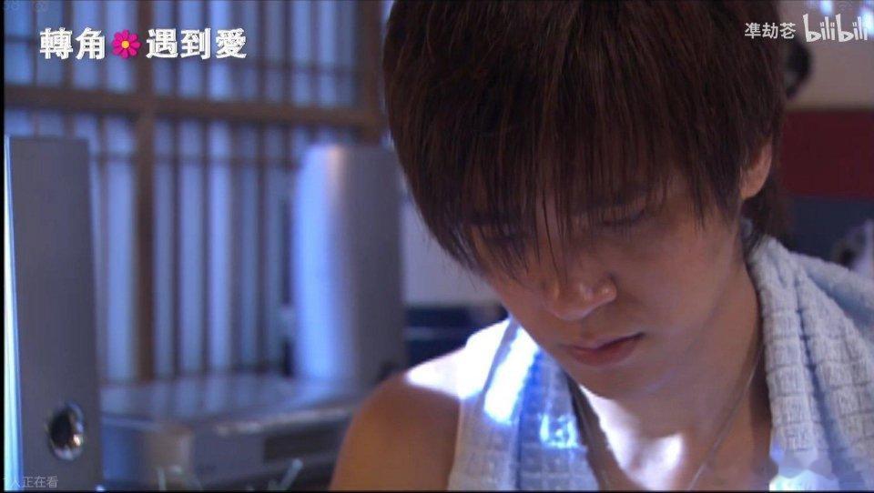 #罗志祥[超话]# 轉角遇到愛自截 這個鏡頭超級萌呀。 ​