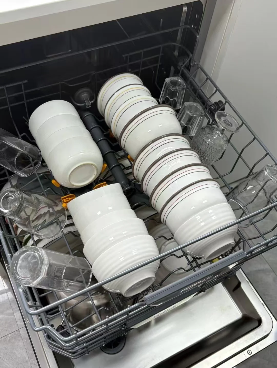 用V16 MAX，把实用与安心搬进厨房