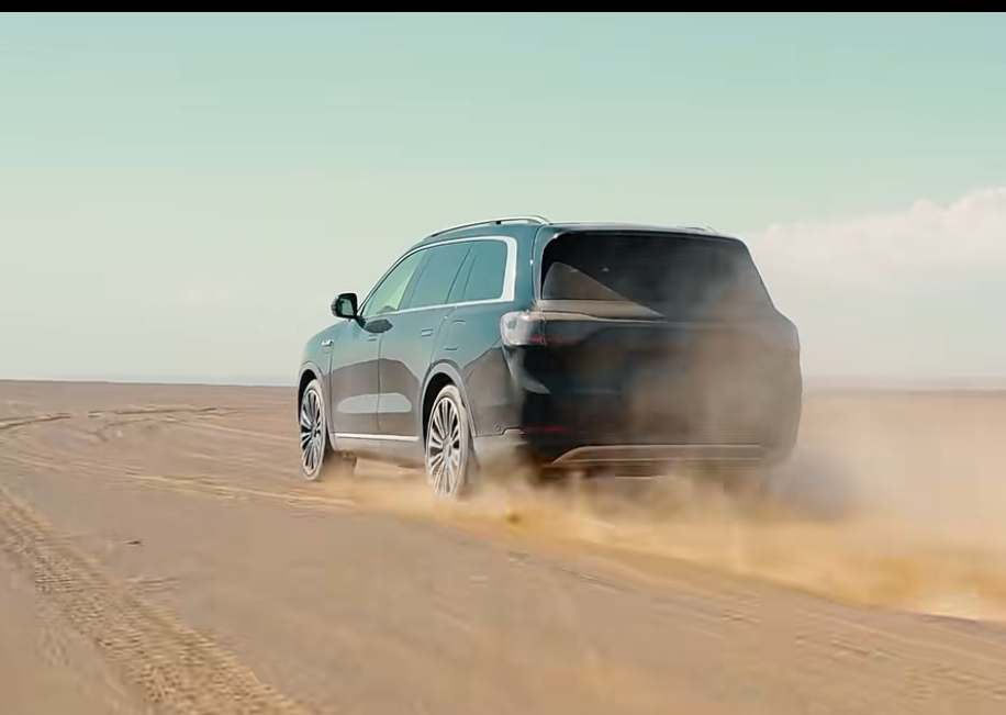 从容应对复杂路况：问界M9高阶智能驾驶的实战表现  在当下新能源汽车的...