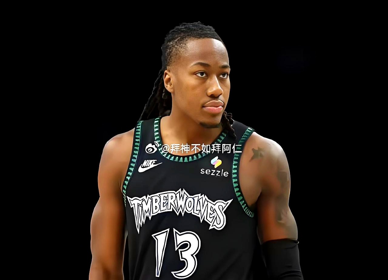 约基奇急了！垃圾时间直接跟人顶牛，俩人都被罚出去了……    森林狼这...