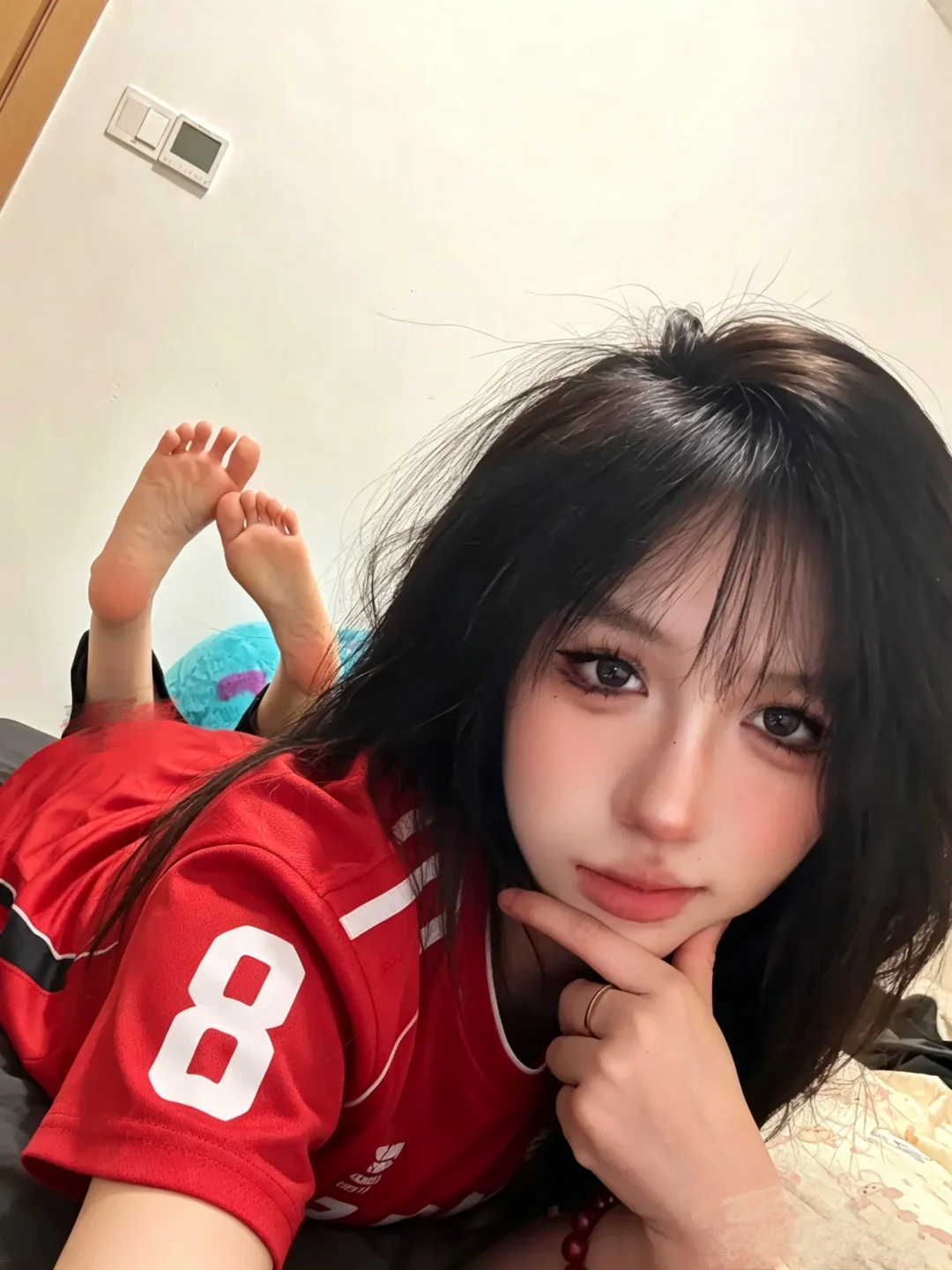 08女大二刷功夫女足后看世界杯球赛