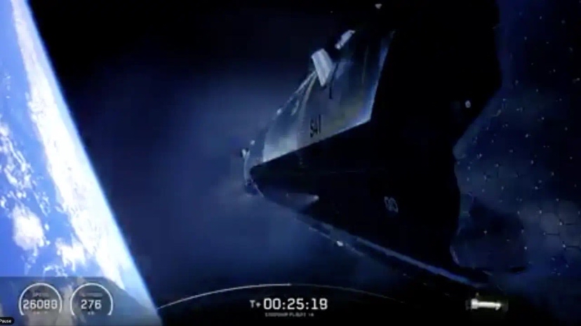 星舰入轨差点失败了，二级有一台真空猛禽3发动机提前关闭，和星舰12次飞行一样，考虑到星舰12飞失去一台发动机依旧有足够推力完成任务，所以星舰团队经过十几分钟的故障排查，确定提前关闭的发动机不会影响其他发动机的健康，决定入轨，这是一个成功的决定，在起飞大约25分钟重新启动，一台海平面猛禽3，工作19秒