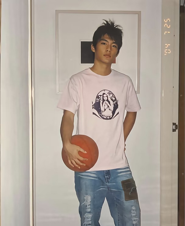 少年时代的炎亚纶2