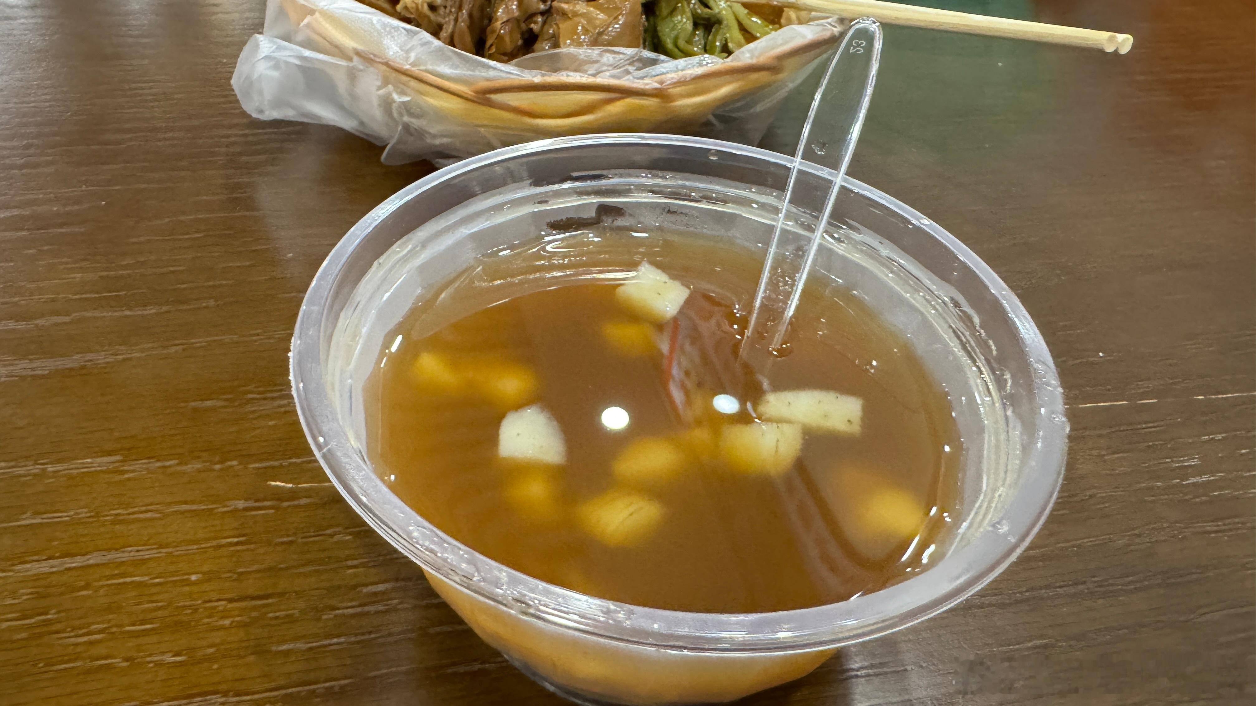 想玩的玩了，想逛的逛了，想买的买了，这次国庆节愿望都实现[笑cry][打call]给我最大的感受就是别去计划别去预设，该吃吃该喝喝该睡睡，借用一句话就是出发去玩是先出发！
河池值得再去！鸭把菜吃了，吃不来，起码下次刷到不馋了。。。老表家卤味真的好吃，甜品也是，两天起码吃了五六碗还打包了两份在 ​
