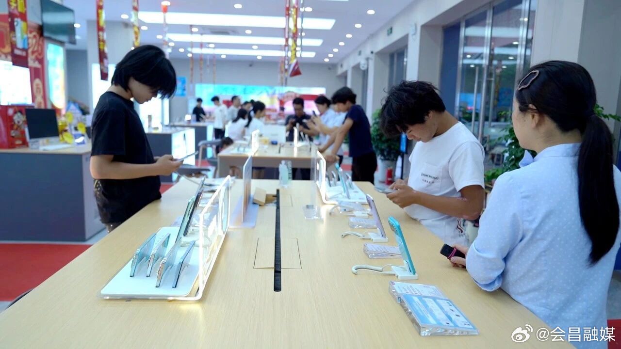 会昌 【高考落幕消费升温 学子假期点燃市场活力】随着2026年高考落下...