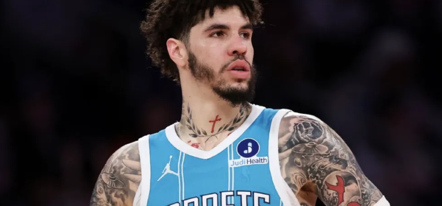 黄蜂高管解释交易鲍尔：目标不是止步季后赛，而是争冠  据ESPN报道...