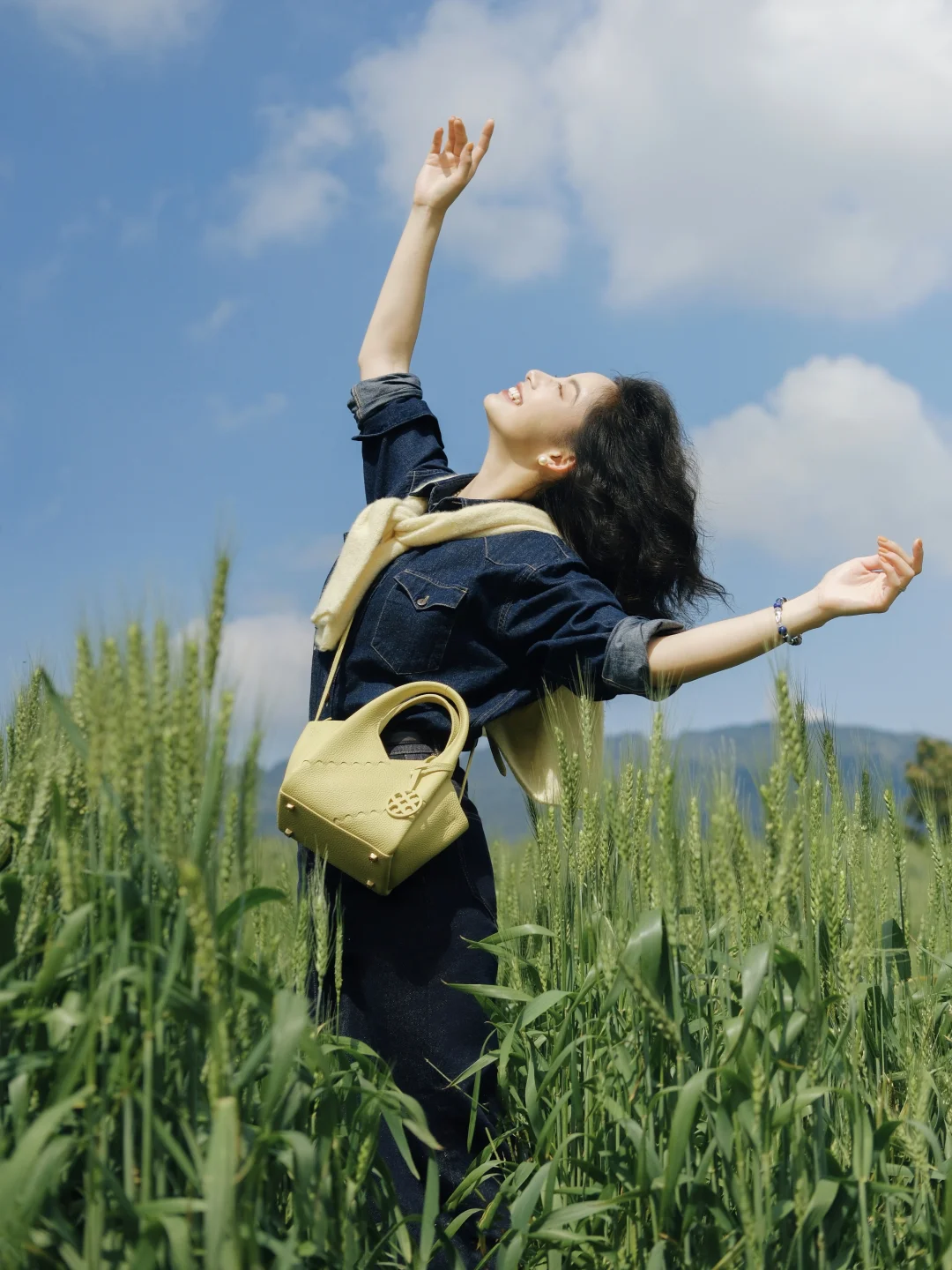 春天里的风吹麦浪，有另一种明媚与生动。