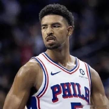 《格兰姆斯成香饽饽，火箭能否复制布伦森奇迹》NBA总决赛马刺0-2落后...