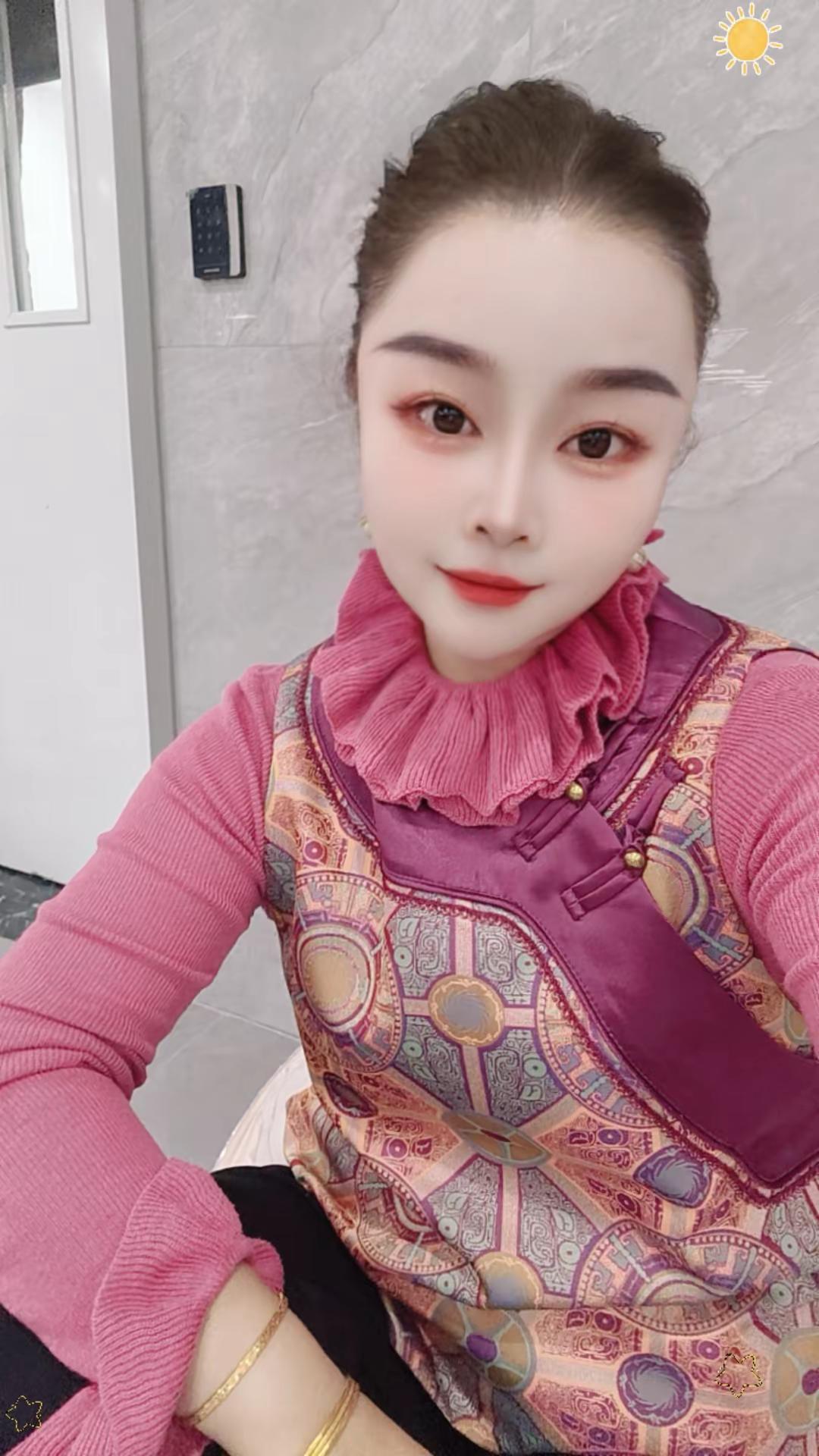 <p>女性气质穿搭 <!--{img:0}--></p><img sr...