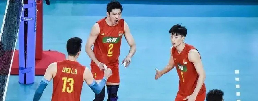 中国男排亚锦赛第六憋了半个月，27日首战中国台北，王滨58分扛旗张哲嘉拦网17比10，赢下来才有底气29日找韩国算账
第四局27比29。亚锦赛八进四打韩国，中国男排距离把比赛拖进决胜局只差两分，然后连丢两分，直接回家。那场球之后，球队的世界排名掉到第34位，直通洛杉矶奥运的资格也没了。
半个月后的9