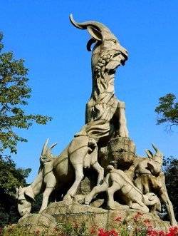 去咗越秀公园，睇到五羊石像，传说广州呢个城市就系因为五羊衔谷而来。好多...