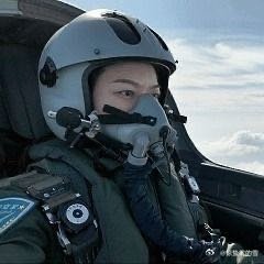 静静的天空——记者对话歼-16女飞行员田静 ​