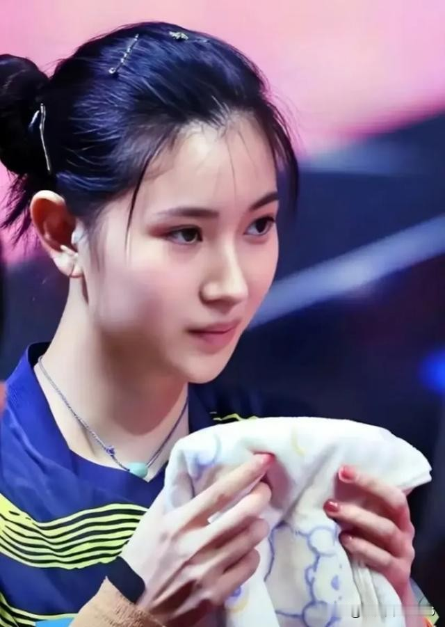 近日，国际乒坛热议现役十大美女球员榜单引发广泛关注。 令人瞩目的是，中...