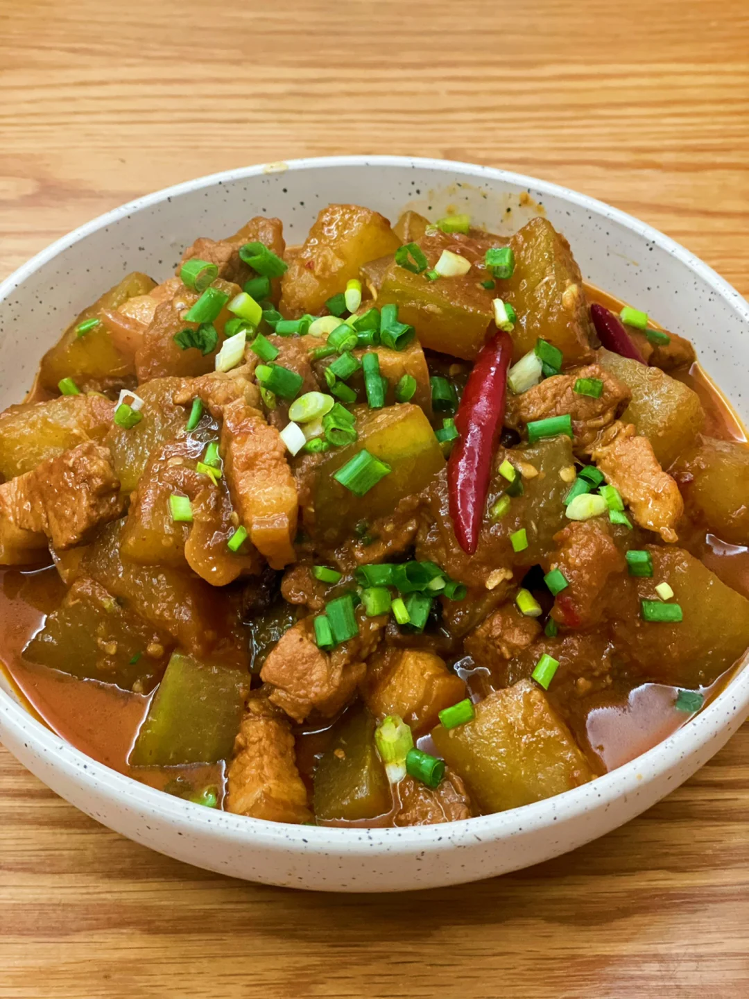 五花肉烧冬瓜这样做，健康美味又下饭🤤