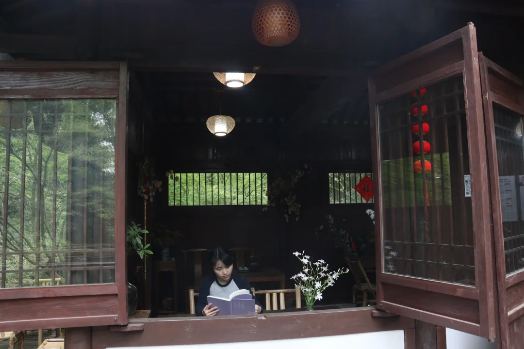 在这里喝茶看书，生活太有滋味