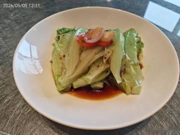 鱼鸟同欢各自天<br />高深清幽本随缘<br />……<br />松...