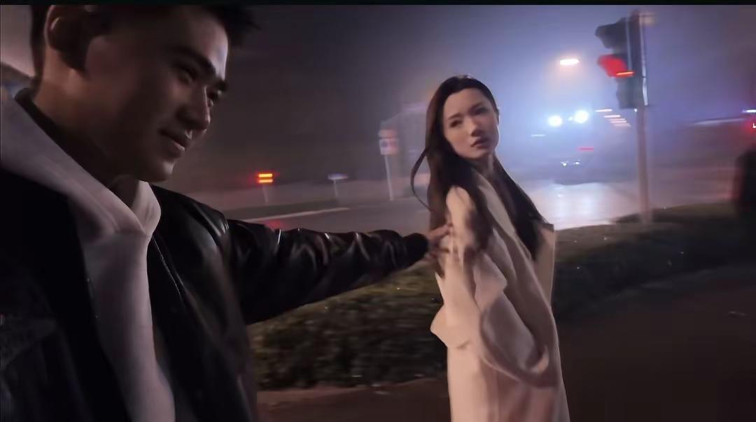 亲手推开自己喜欢的女孩是什么感觉