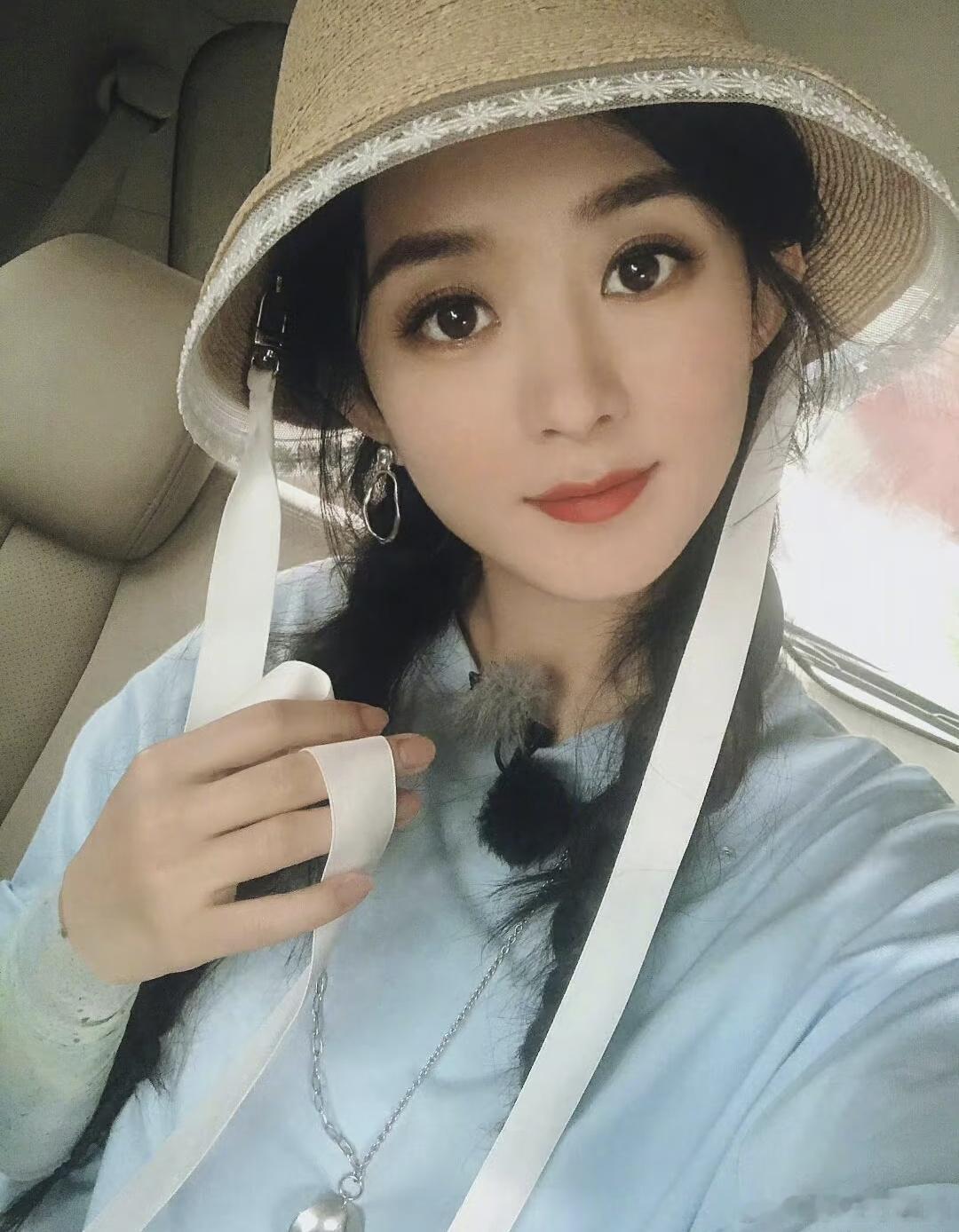 #赵丽颖[超话]# 萌萌的小蛋糕🍰 ​