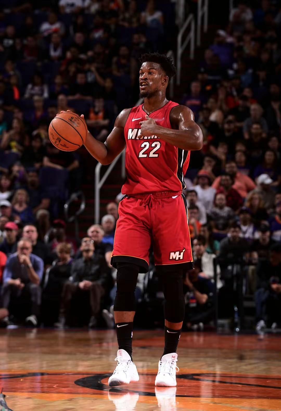 我的名字叫吉米巴特勒，但他们都叫我“硬汉”